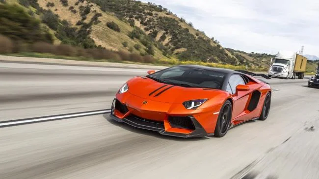Koleksi wallpaper supercar Lamborghini yang paling indah