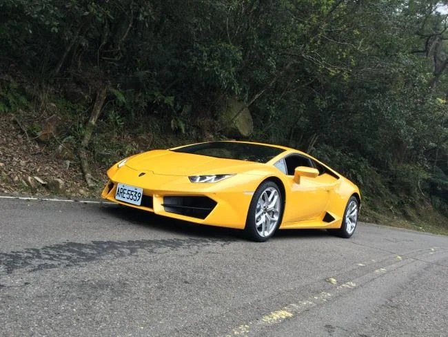 Koleksi wallpaper supercar Lamborghini yang paling indah