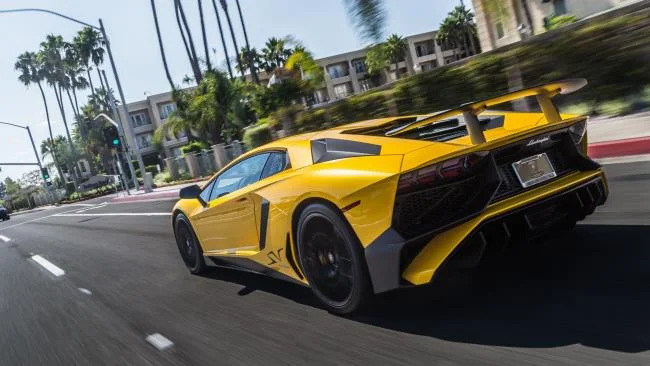Koleksi wallpaper supercar Lamborghini yang paling indah