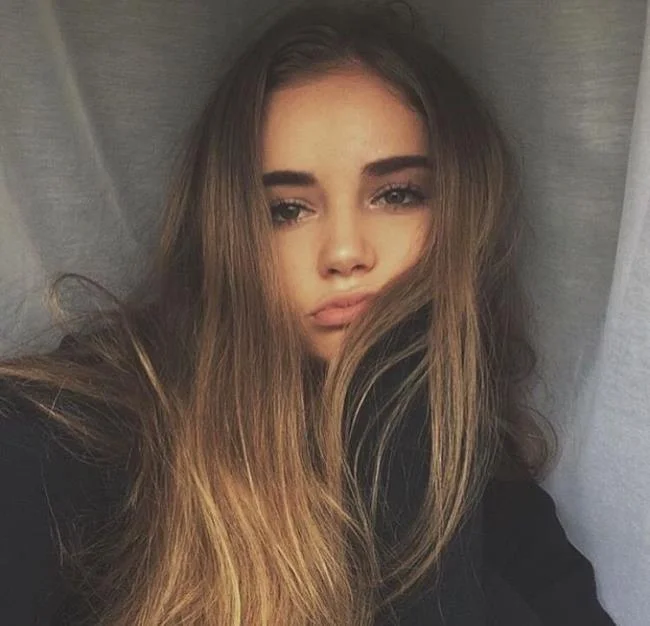 Ringkasan Gadis Eropah-Amerika yang paling cantik
