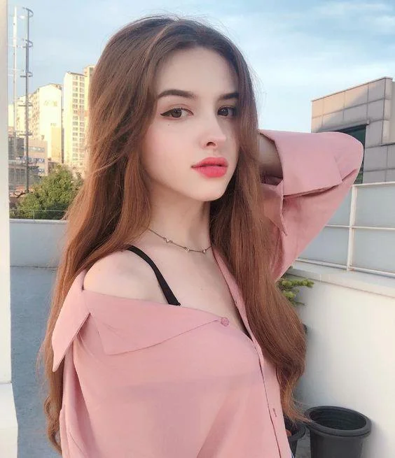 Ringkasan Gadis Eropah-Amerika yang paling cantik