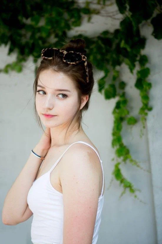 Ringkasan Gadis Eropah-Amerika yang paling cantik