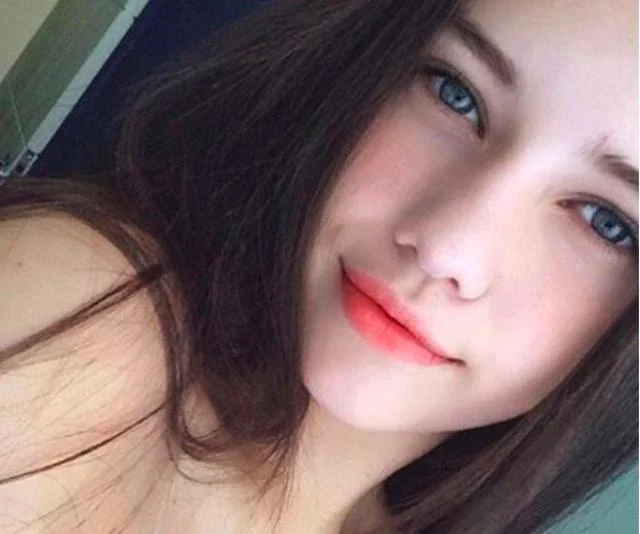 Ringkasan Gadis Eropah-Amerika yang paling cantik