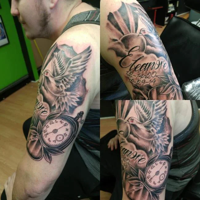 Sugerencia de más de 50 modelos de tatuajes de rosas y relojes extremadamente sexys.