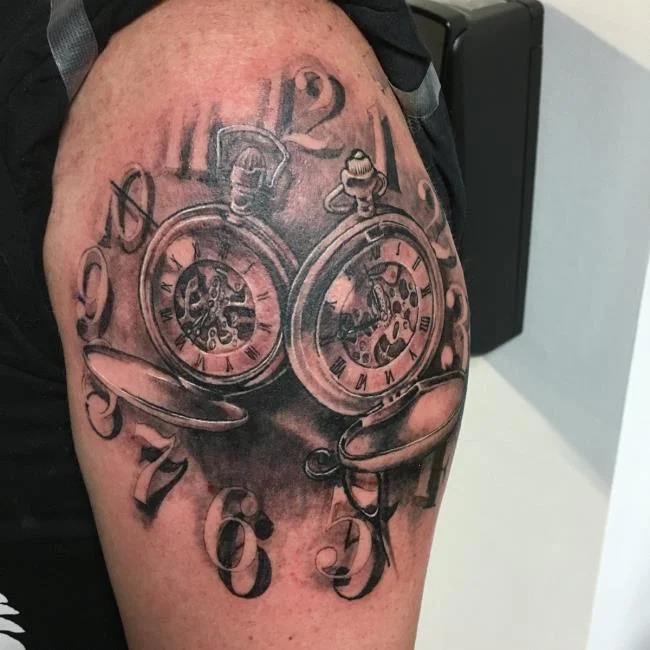 Sugerencia de más de 50 modelos de tatuajes de rosas y relojes extremadamente sexys.