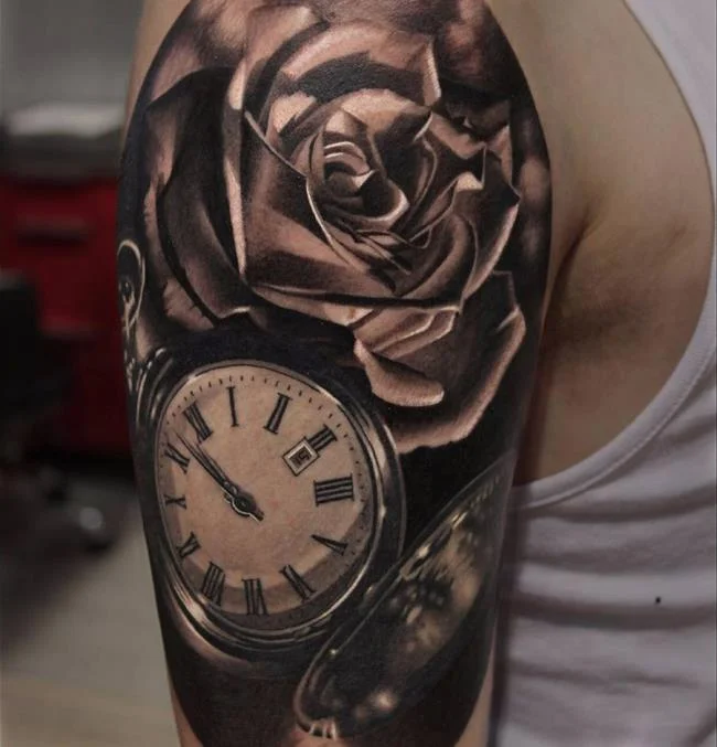 Sugerencia de más de 50 modelos de tatuajes de rosas y relojes extremadamente sexys.