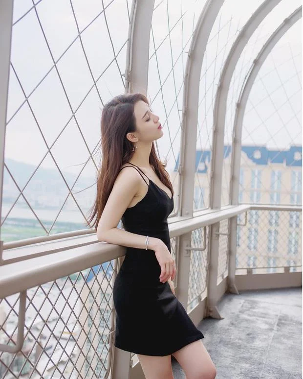 Ringkasan dari Hot Girl Cina paling indah