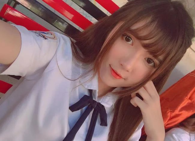 Koleksi gambar gadis pelajar comel yang comel