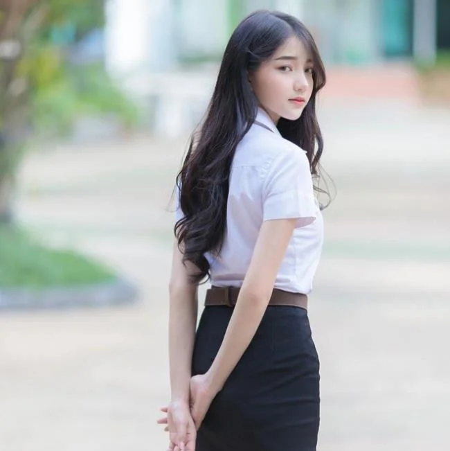 Koleksi gambar gadis pelajar comel yang comel