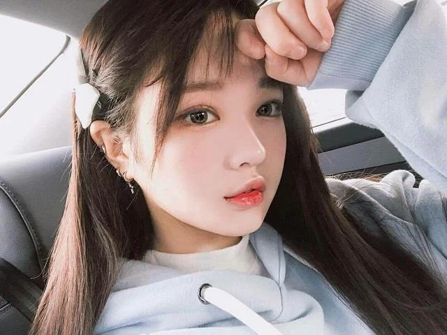 Koleksi gambar gadis pelajar comel yang comel