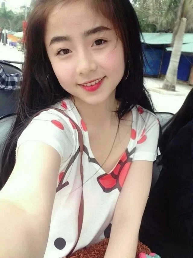 Koleksi gambar gadis pelajar comel yang comel