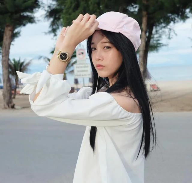 Koleksi gambar gadis pelajar comel yang comel
