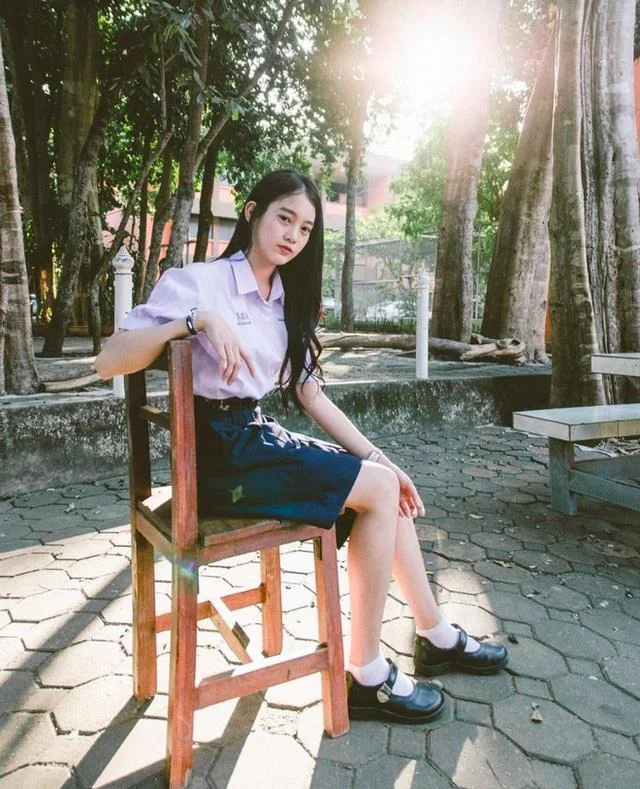 Koleksi gambar gadis pelajar comel yang comel