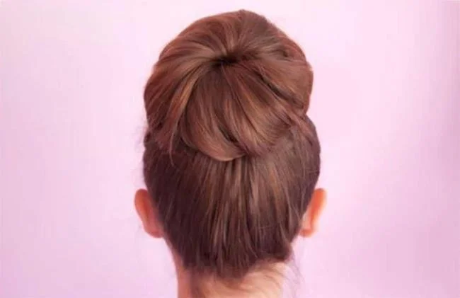 Chignon haut: comment faire?  40 photos et tutoriels