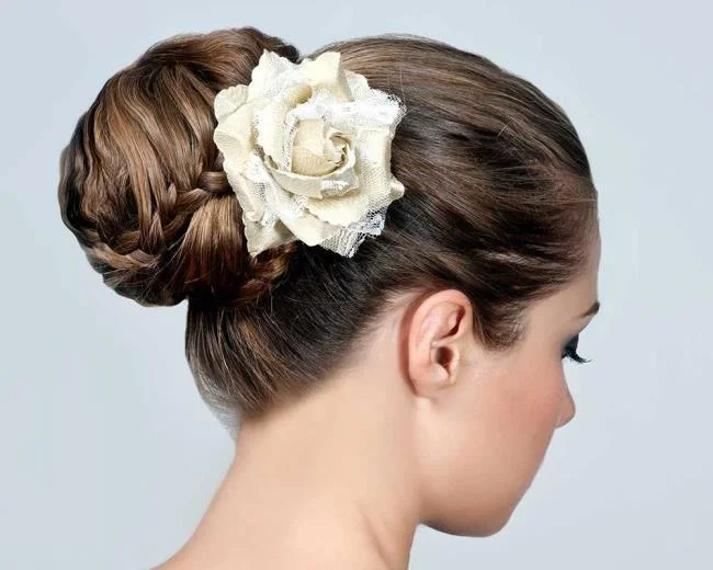 Chignon haut: comment faire?  40 photos et tutoriels