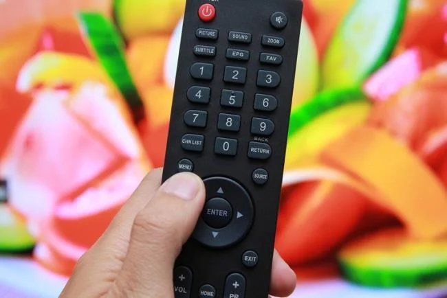 Come sintonizzare i canali sulla normale TV Skyworth