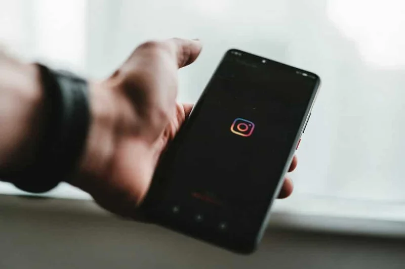 AndroidのInstagramでカメラにアクセスできない問題を修正
