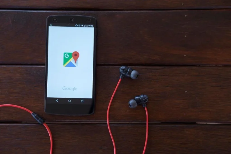 Androidフォンでコンパスを調整する方法は？