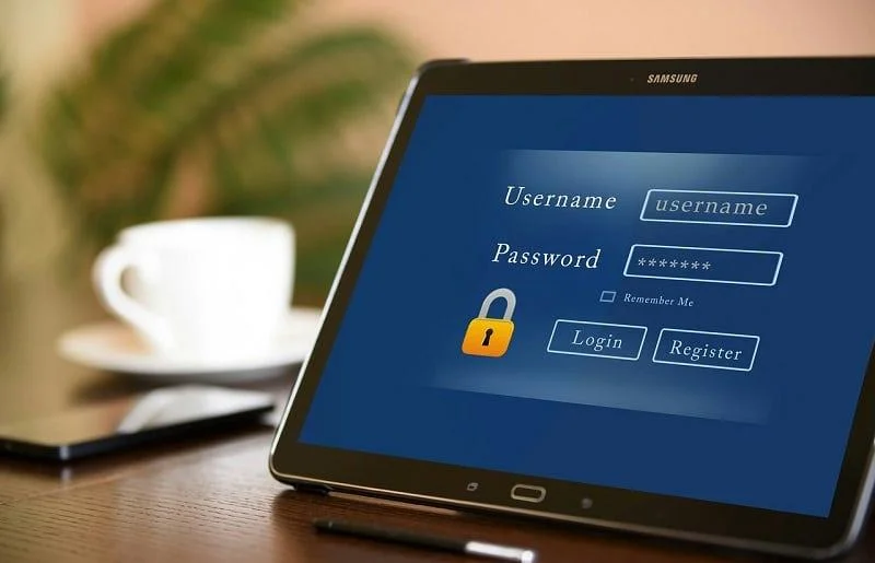 ソフトウェアなしでアスタリスクの後ろに隠されたパスワードを明らかにする
