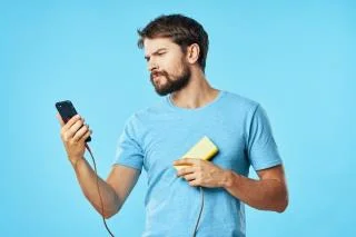12 manieren om uw telefoon te repareren worden niet goed opgeladen