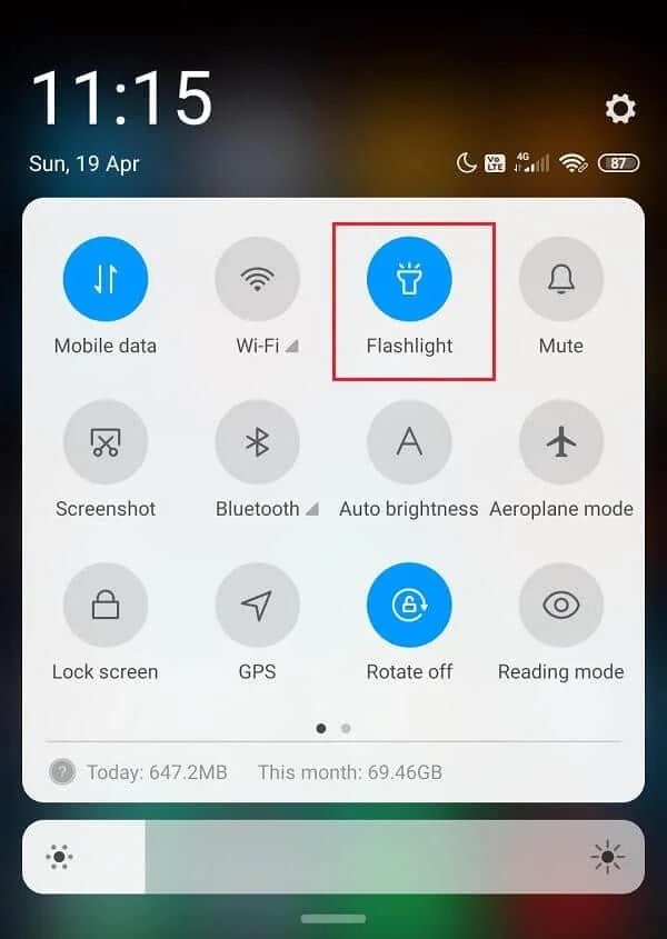 Androidデバイスで懐中電灯をオンにする6つの方法