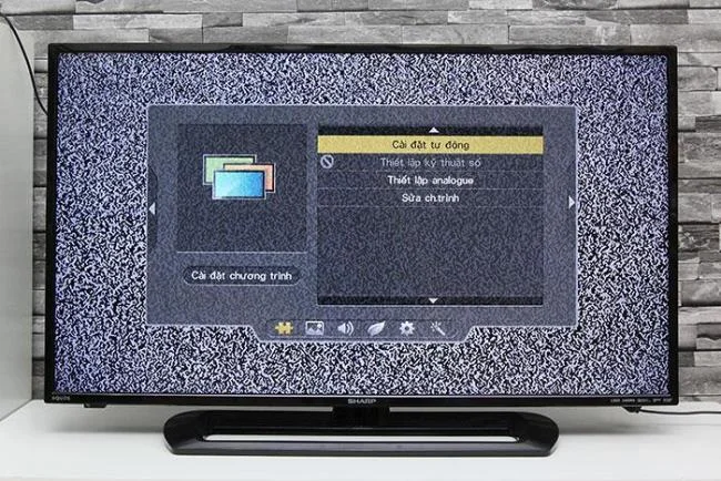 Come sintonizzarsi sui canali TV Sharp