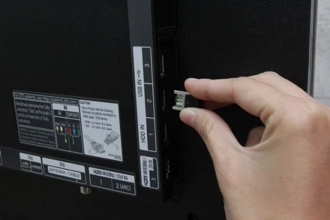 マウスとキーボードをLGSmart TVNetCastオペレーティングシステムに接続する方法