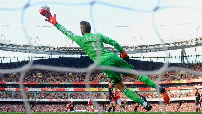 Mensintesiskan gambar penjaga gol terindah David De Gea