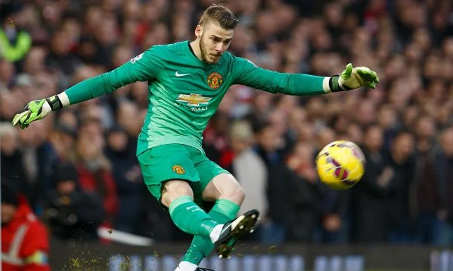 Mensintesiskan gambar penjaga gol terindah David De Gea