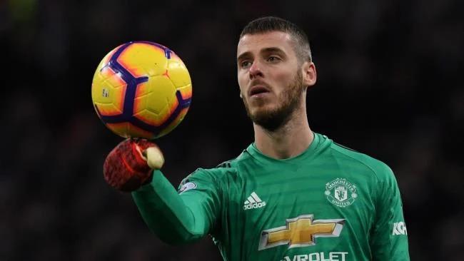 Mensintesiskan gambar penjaga gol terindah David De Gea