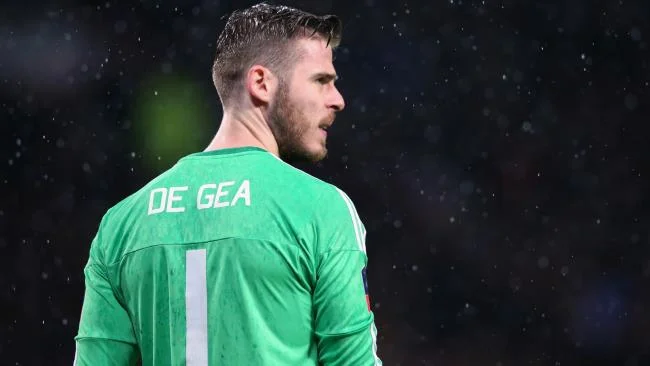 Mensintesiskan gambar penjaga gol terindah David De Gea