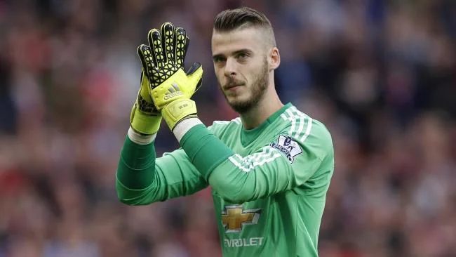Mensintesiskan gambar penjaga gol terindah David De Gea