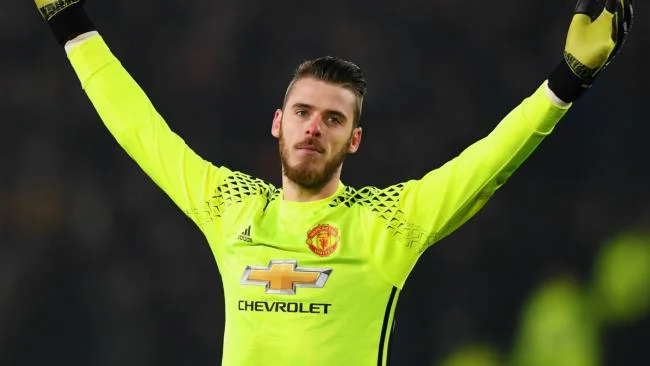 Mensintesiskan gambar penjaga gol terindah David De Gea
