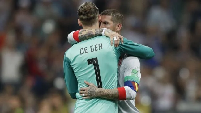 Mensintesiskan gambar penjaga gol terindah David De Gea