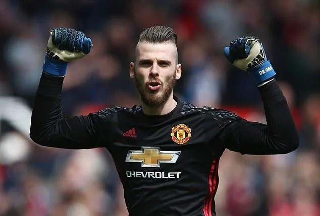 Mensintesiskan gambar penjaga gol terindah David De Gea