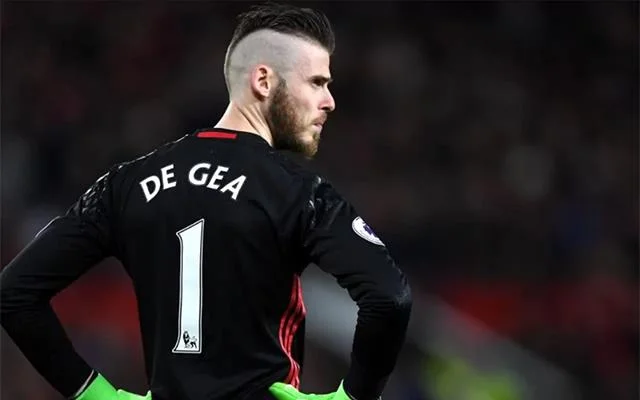 Mensintesiskan gambar penjaga gol terindah David De Gea