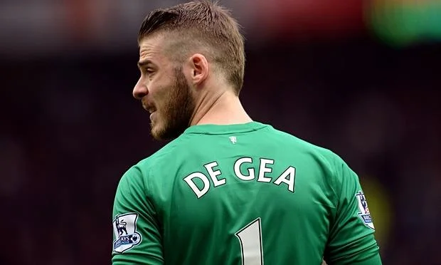 Mensintesiskan gambar penjaga gol terindah David De Gea