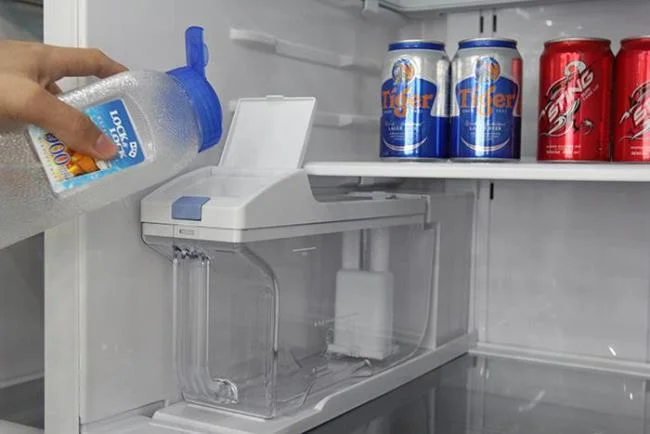 冷蔵庫での自動製氷はどのように機能しますか？ 実行する方法？