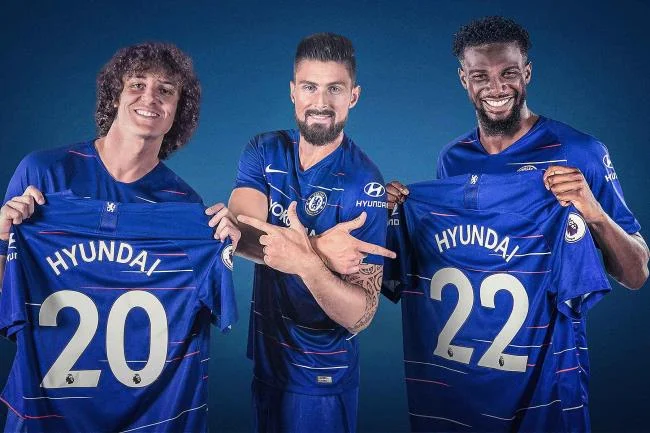Mensintesiskan gambar kelab Chelsea yang paling indah