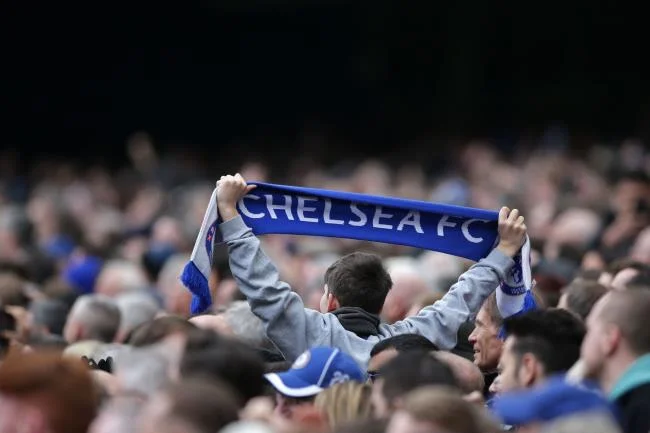 Mensintesiskan gambar kelab Chelsea yang paling indah