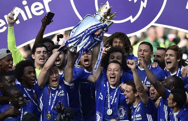 Mensintesiskan gambar kelab Chelsea yang paling indah