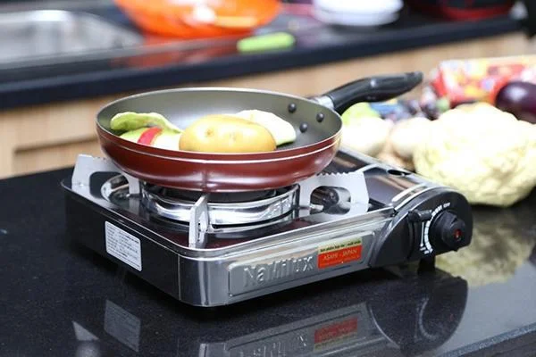 How to use the mini gas stove safely