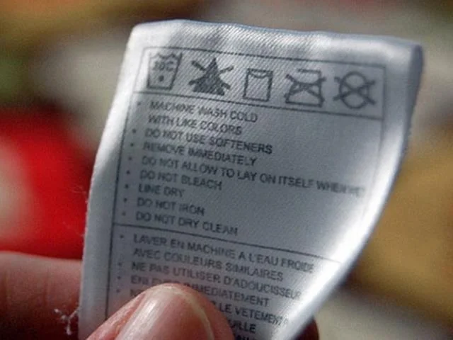 Come regolare la temperatura del ferro e la modalità di stiratura