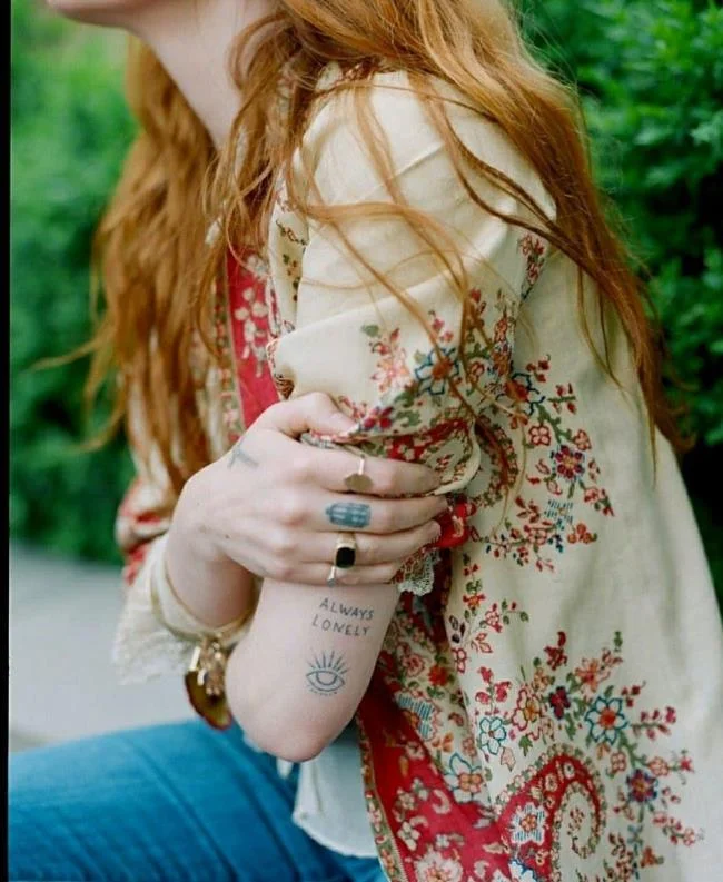 Colección de patrones de tatuajes que expresan soledad.
