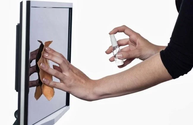 چگونه تلویزیون را از ایجاد تاول ، قالب حفظ کنیم