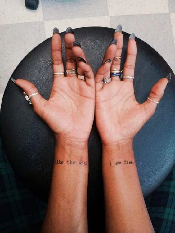 Colección de patrones de tatuajes que expresan soledad.