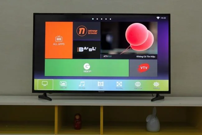저렴한 Android TV, TCL 또는 Skyworth를 구매해야합니까?