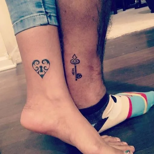 Koleksi tato pergelangan kaki yang super imut