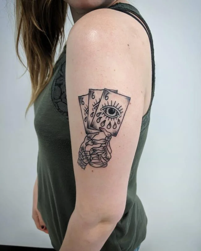 Colección de los mejores diseños de tatuajes: ¿qué dice la baraja de 52 cartas?