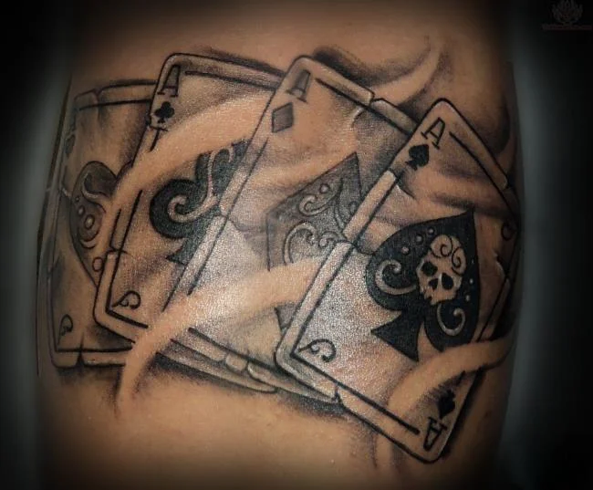 Colección de los mejores diseños de tatuajes: ¿qué dice la baraja de 52 cartas?